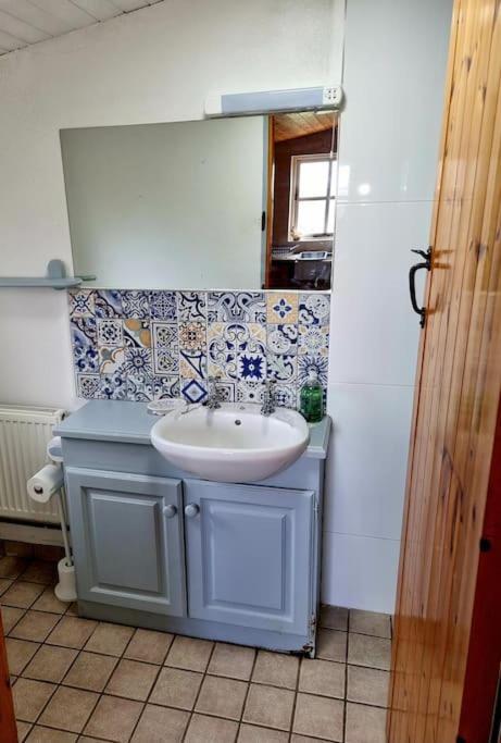 Cottage Skelligs Coast, Ring Of Kerry Кэрсивин Экстерьер фото